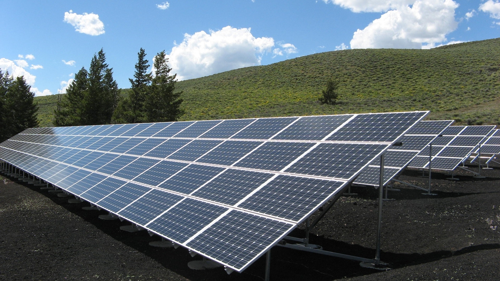 Solar Power Basics for Off-Grid Living: Harnessing Sustainable Energy